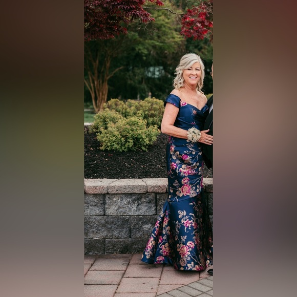 Navy Floral Off-Shoulder Wedding Dress - Picture 4 of 4